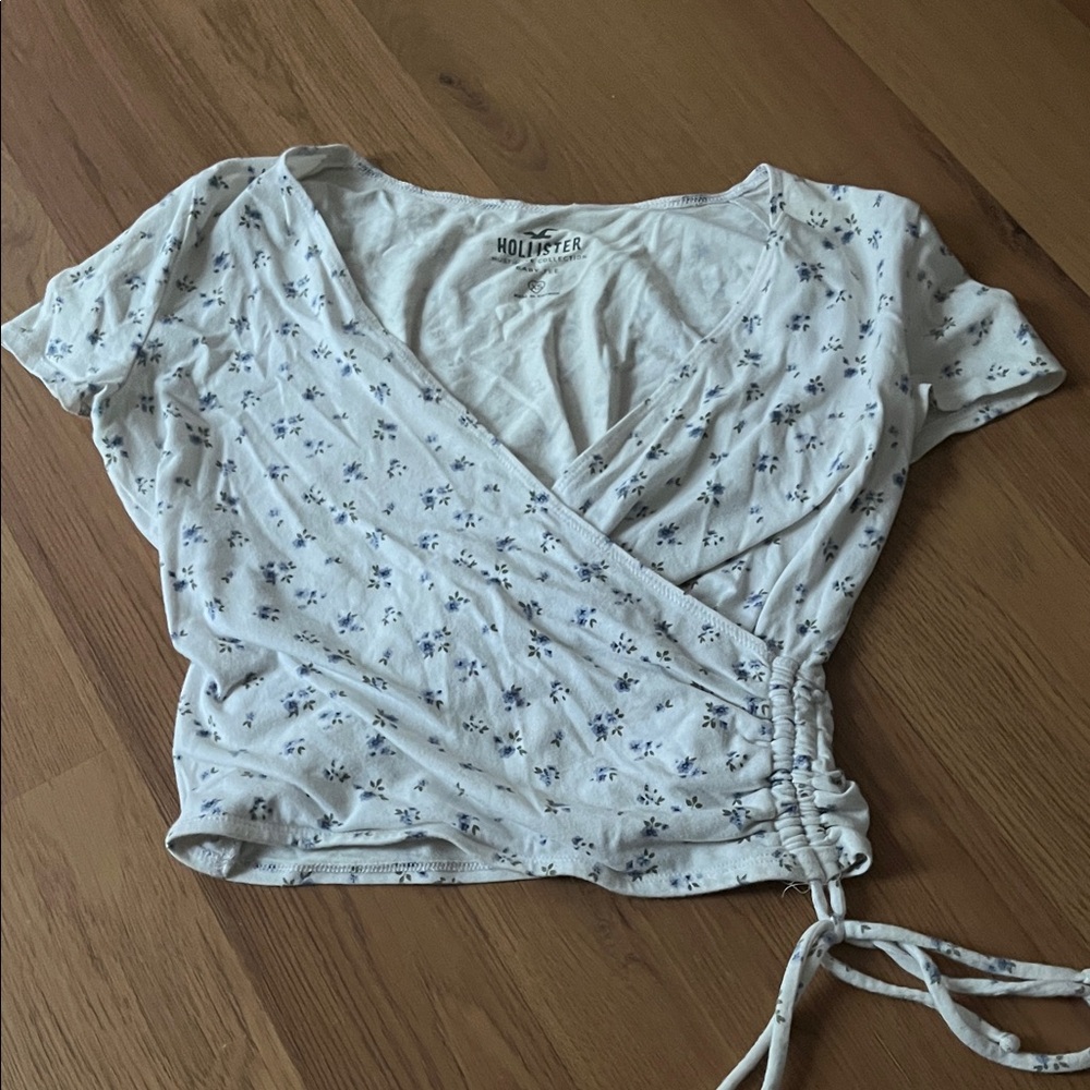 Hollister White Floral Wrap Crop Top with Blue Print